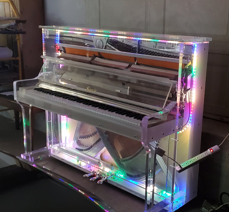 Piano droit de luxe Savaria UP-123A Crystal transparent
